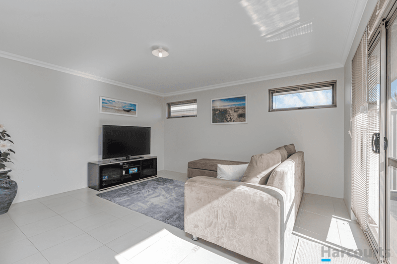 16 Needletail Avenue, ALKIMOS, WA 6038