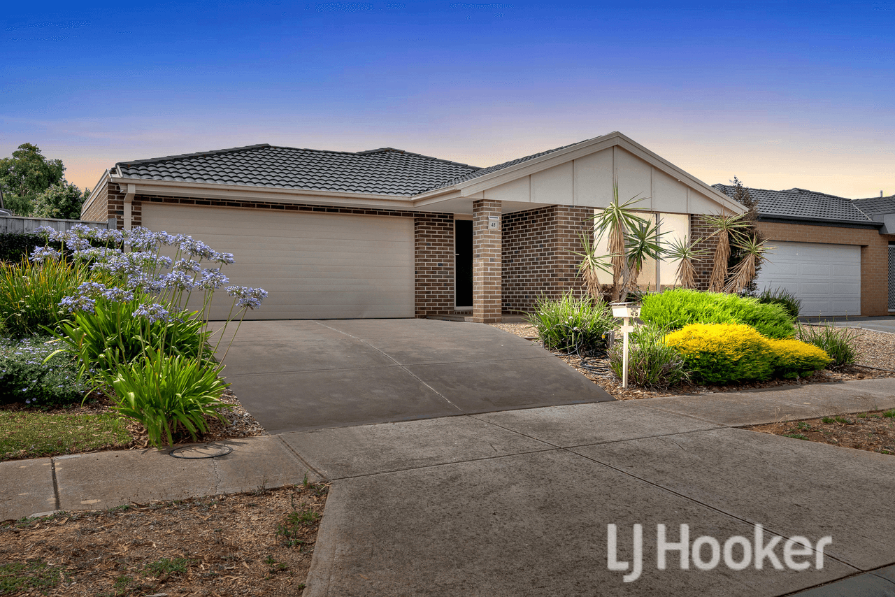 48 Saltbush Crescent, BROOKFIELD, VIC 3338