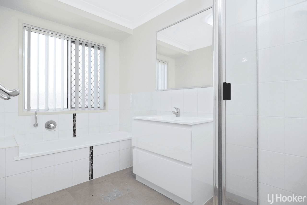 28 William Close, GRACEMERE, QLD 4702