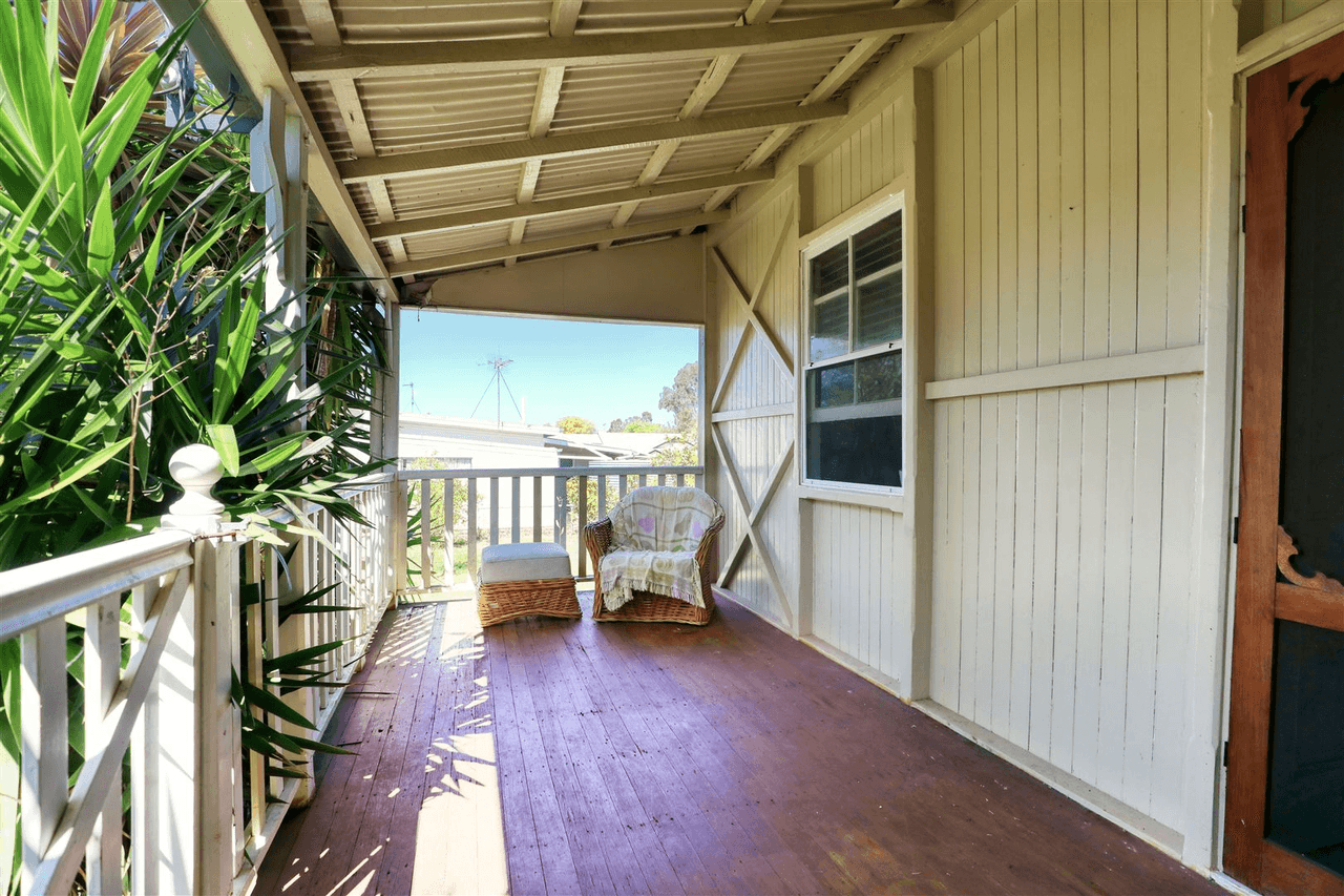 11 Short Street, PITTSWORTH, QLD 4356