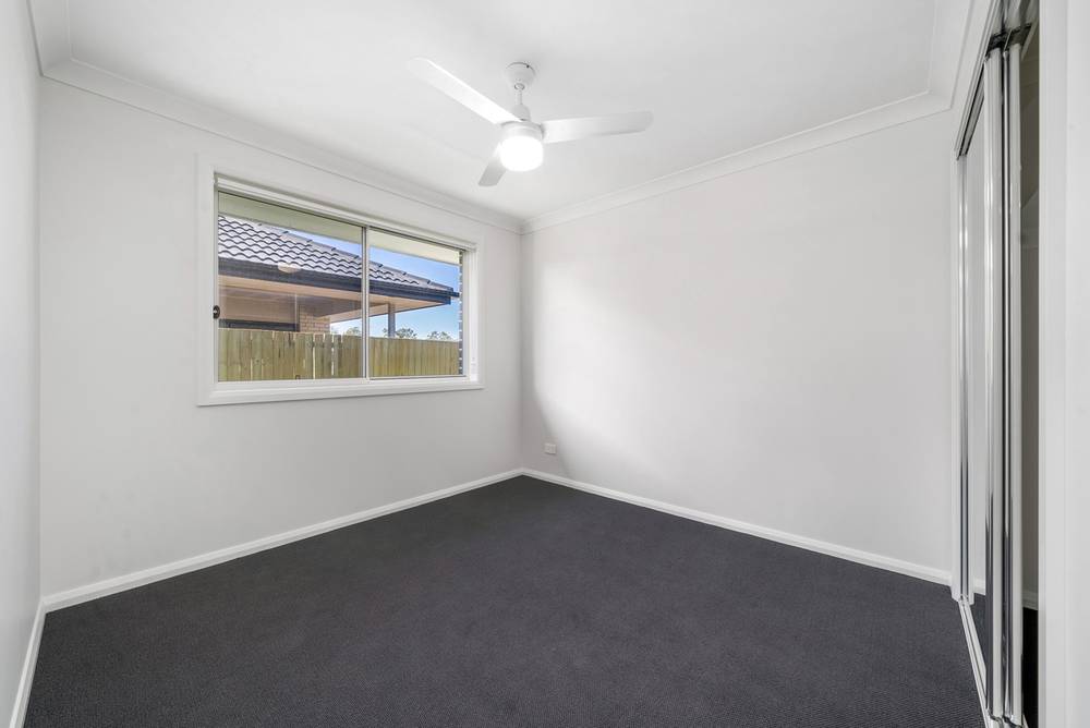 4 Little Court, MORAYFIELD, QLD 4506
