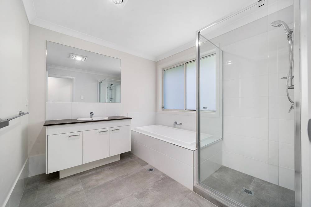 4 Little Court, MORAYFIELD, QLD 4506