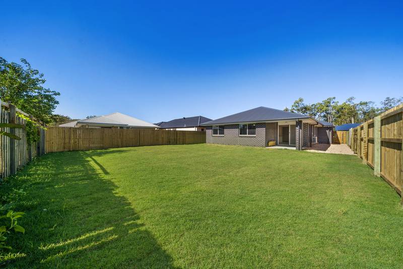 4 Little Court, MORAYFIELD, QLD 4506