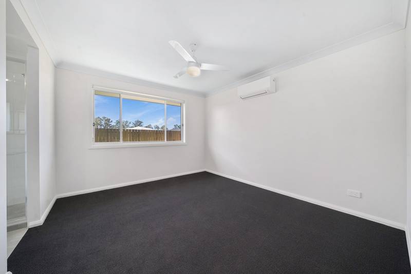 4 Little Court, MORAYFIELD, QLD 4506