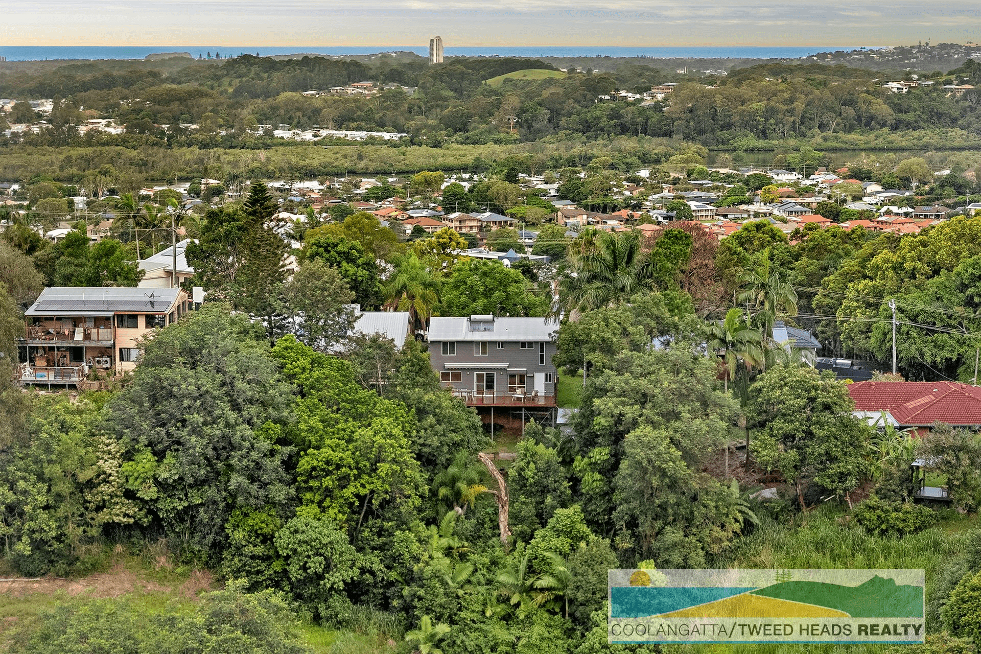 8 Panorama Drive, TWEED HEADS WEST, NSW 2485