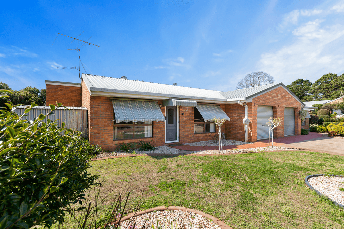 3/8 Highfields Road, Highfields, QLD 4352