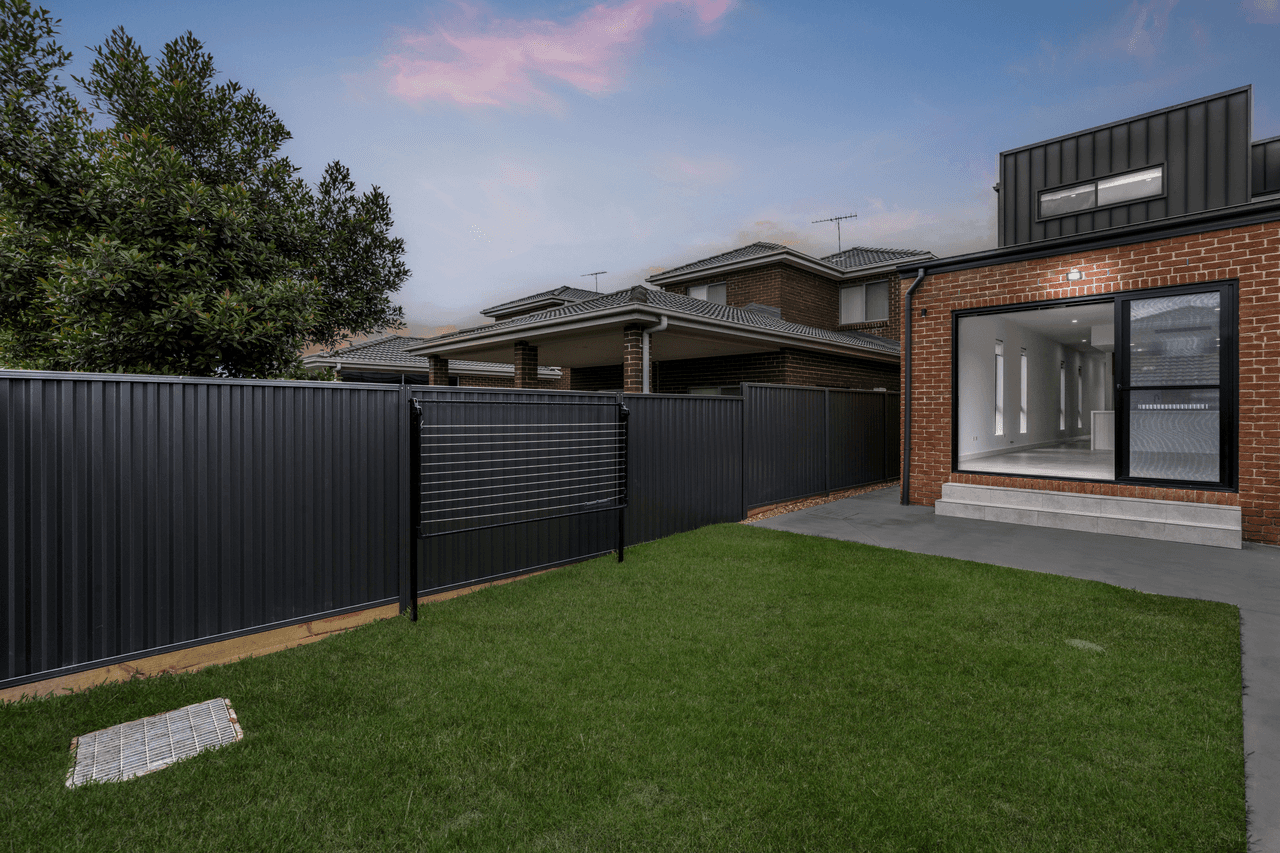 4/14 Flanagan Avenue, MOOREBANK, NSW 2170