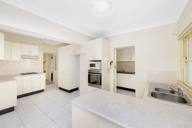 22 Earls Avenue, RIVERWOOD, NSW 2210