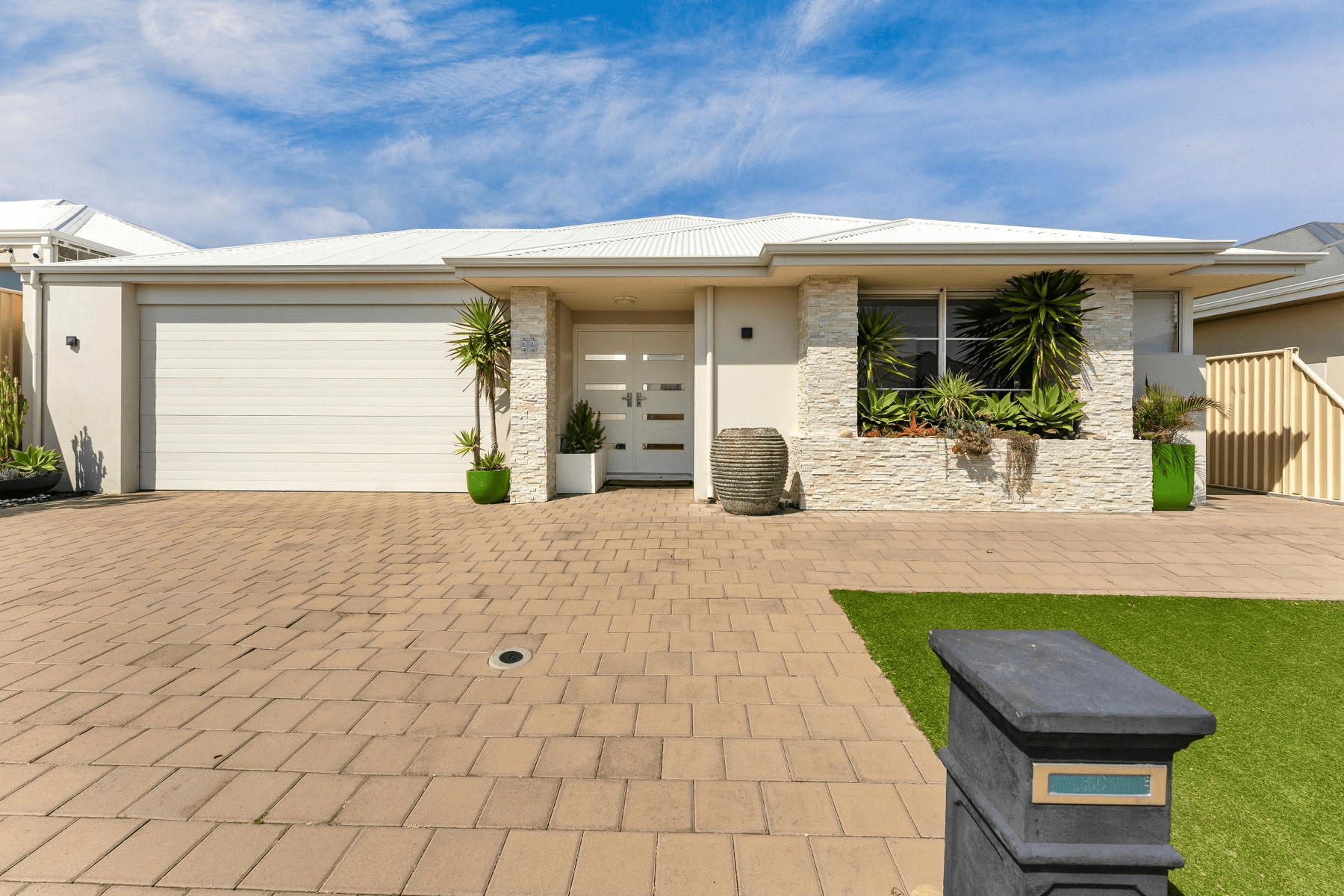 22 Larvotto Turn, BURNS BEACH, WA 6028