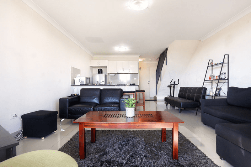 16/215 Woodville Road, MERRYLANDS, NSW 2160