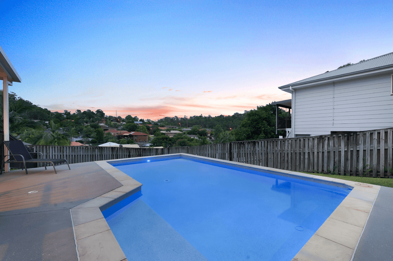 17 Papara Street, PACIFIC PINES, QLD 4211