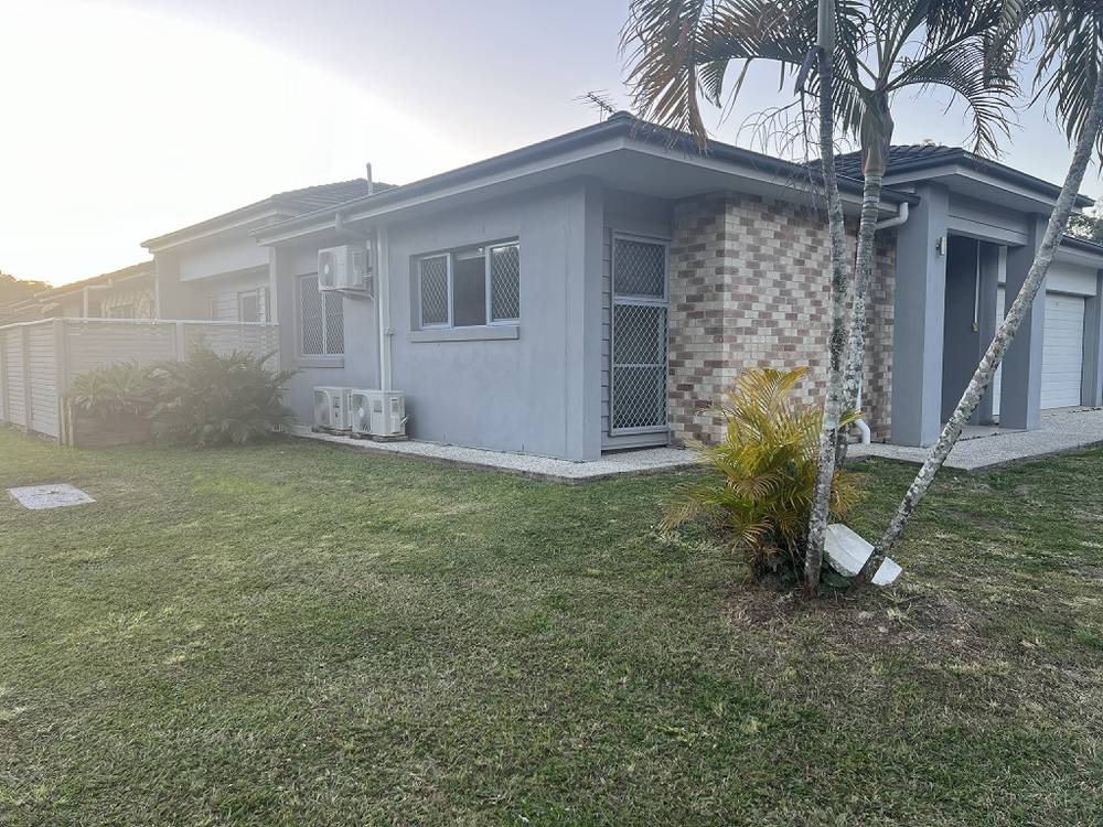 24 Fred Pham Cres, Doolandella, QLD 4077