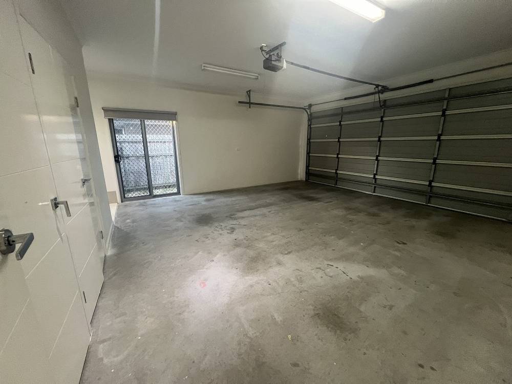 24 Fred Pham Cres, Doolandella, QLD 4077