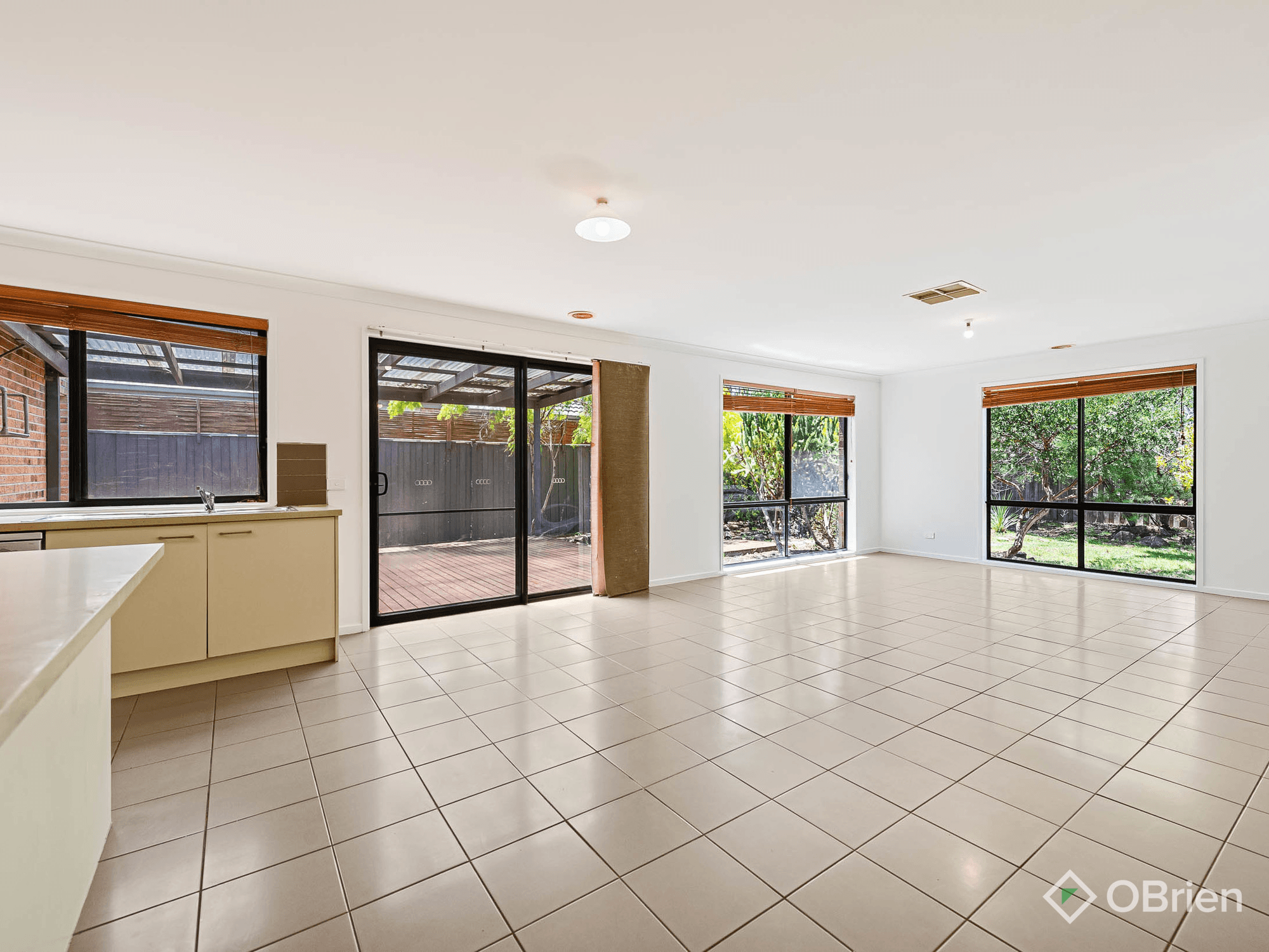 12 Dalmuir Boulevard, Deer Park, VIC 3023