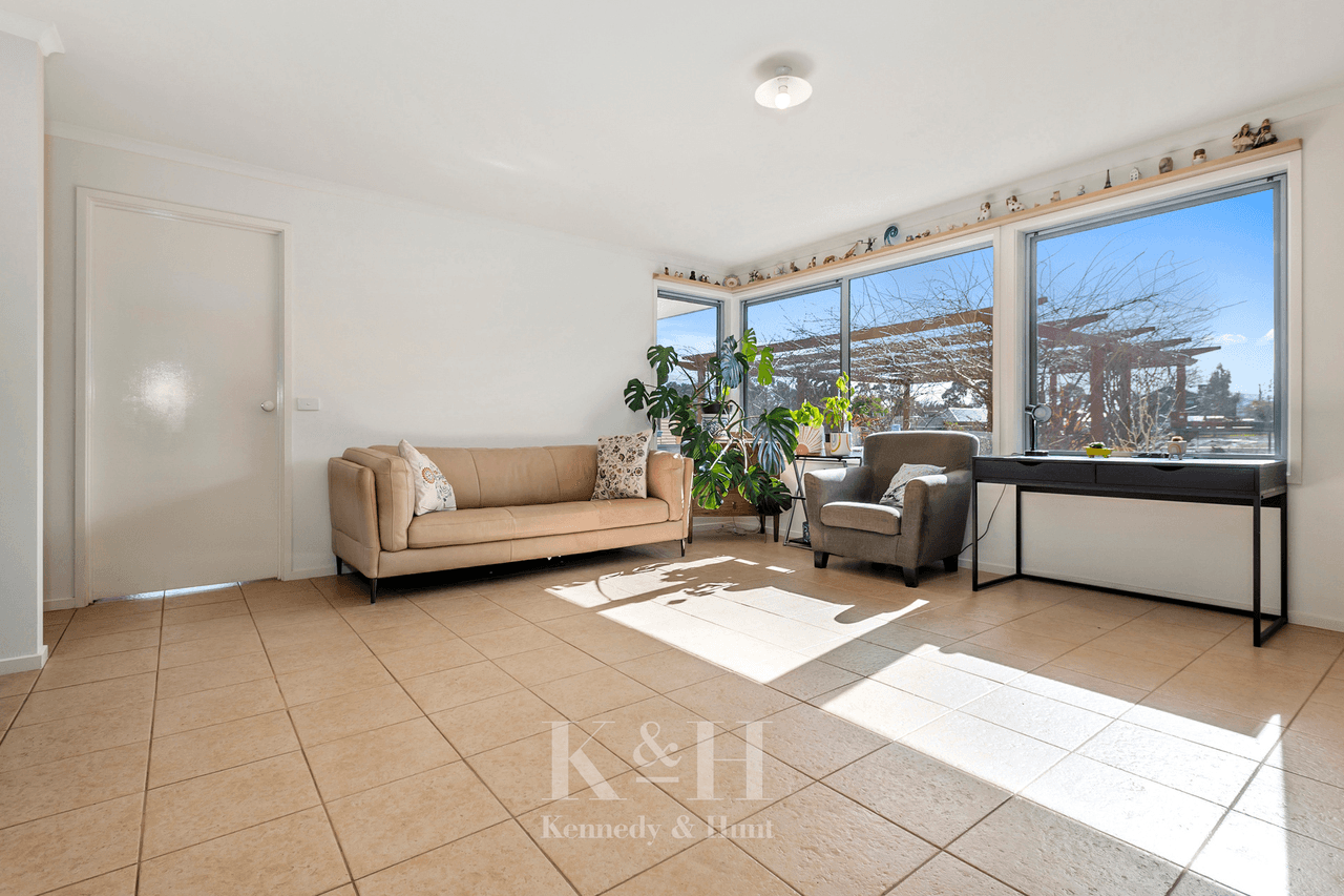 1 Lomandra Drive, Gisborne, VIC 3437