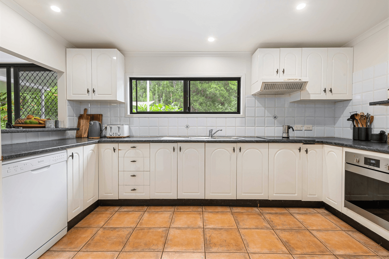 84 Isaacs Lane, Johns River, NSW 2443