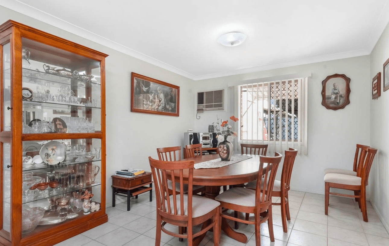 8 Doblo Avenue, NORMAN GARDENS, QLD 4701