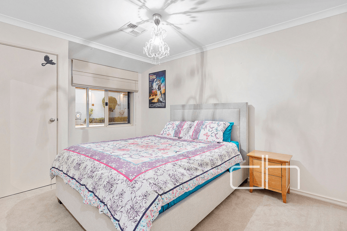 6 Rayner Drive, LANDSDALE, WA 6065