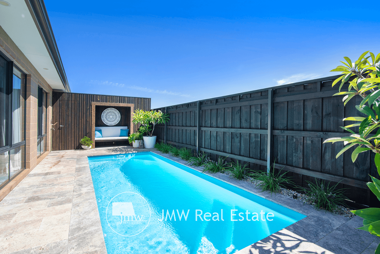 1 Bonnie Close, DUNSBOROUGH, WA 6281