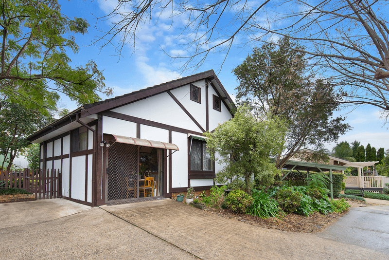 10 Grange Road, GLENHAVEN, NSW 2156