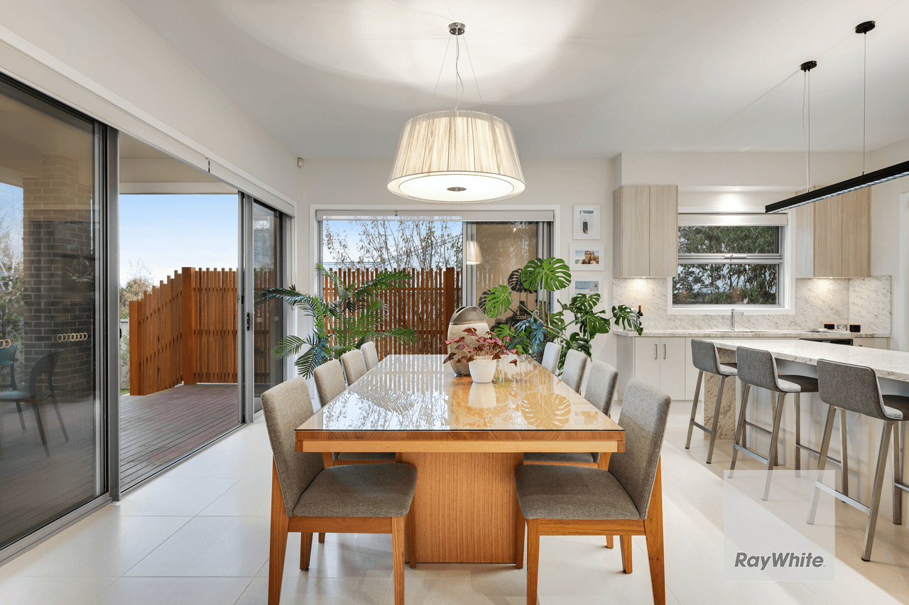 9 Maddingley Road, ATTWOOD, VIC 3049