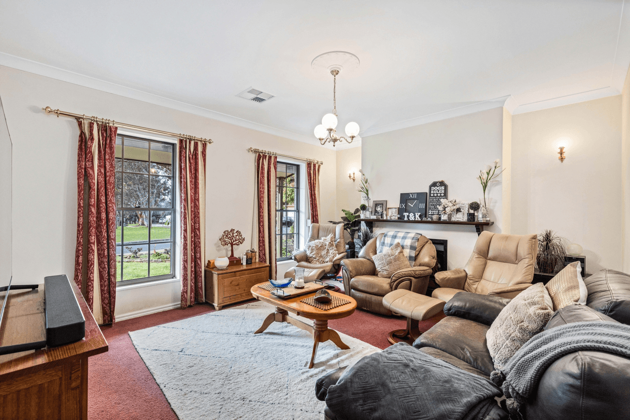 4 South Park Way, MCLAREN VALE, SA 5171