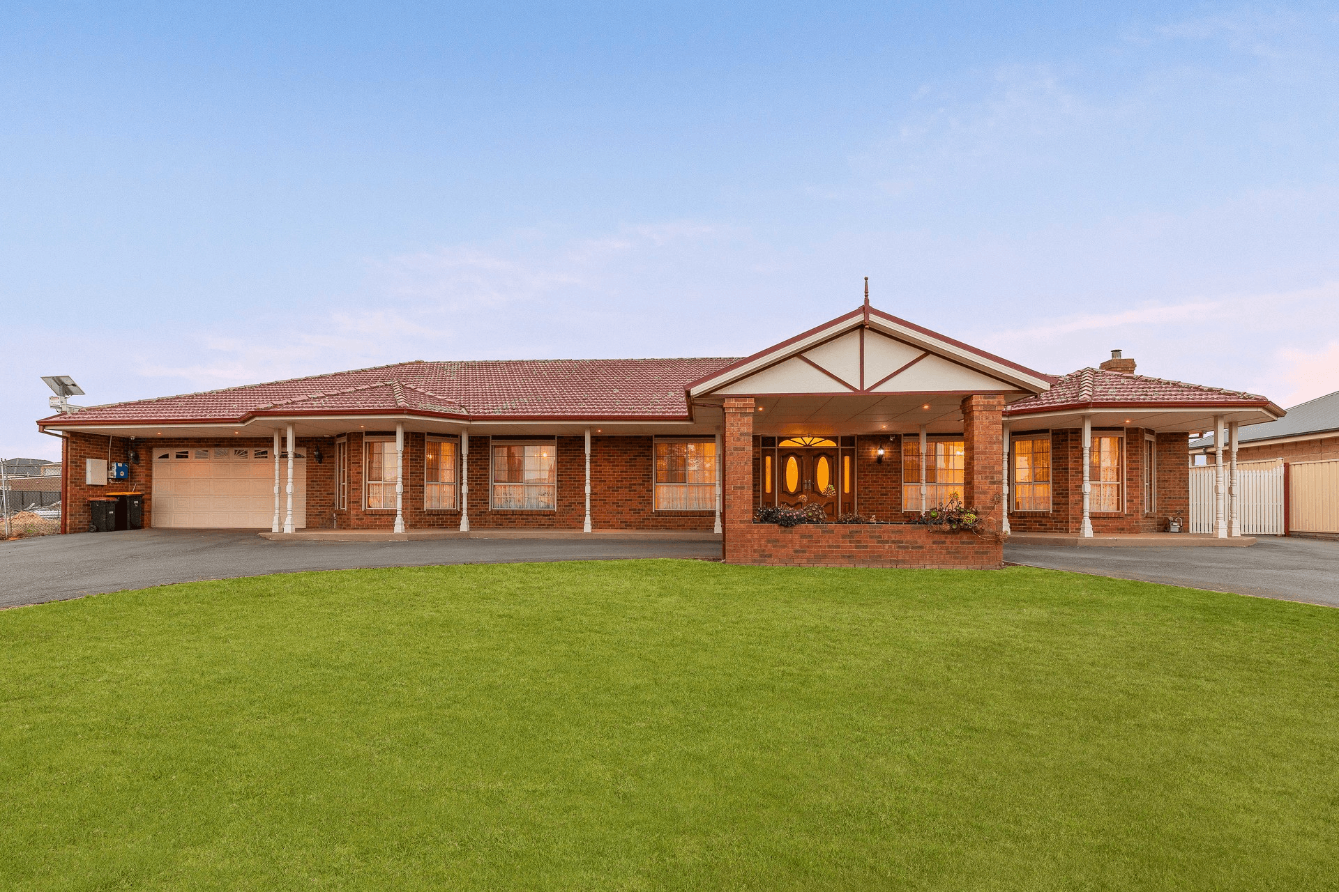 14 Castlewellan Boulevard, Hillside, VIC 3037