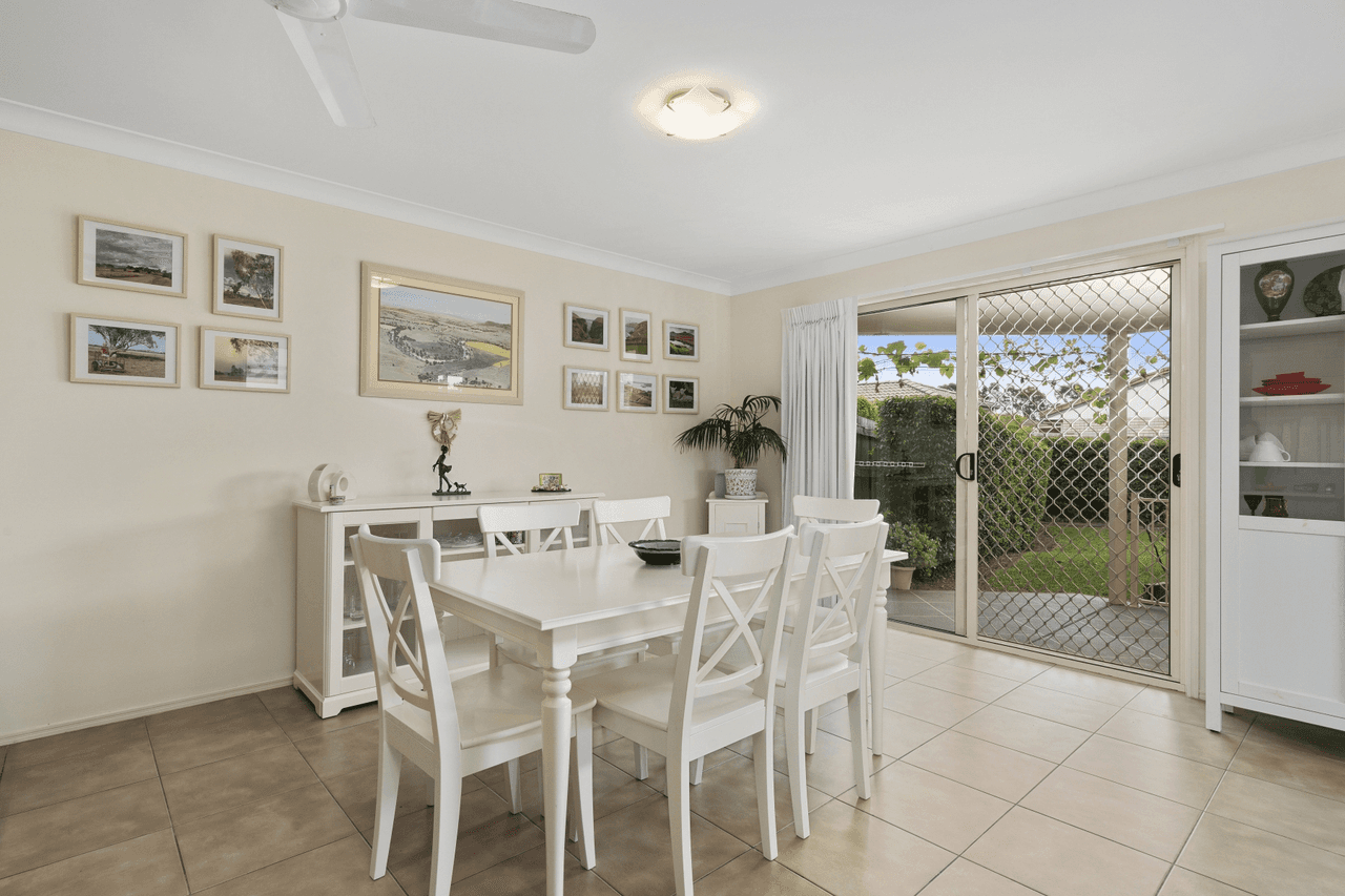 2/110-112 Del Rosso Road, CABOOLTURE, QLD 4510