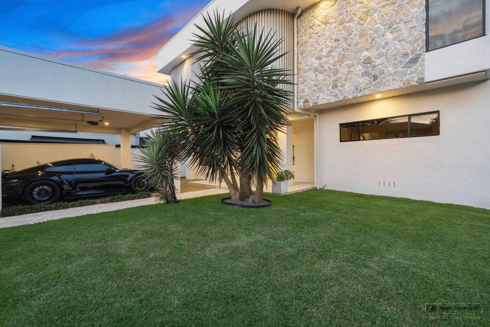 15 Richmond Avenue, BUNDALL, QLD 4217