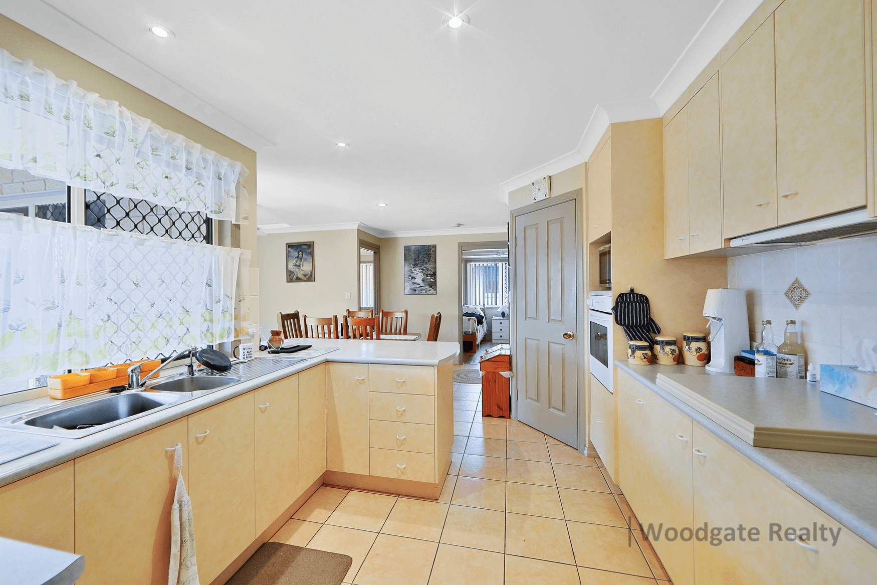 5 PELICAN WAY, WOODGATE, QLD 4660