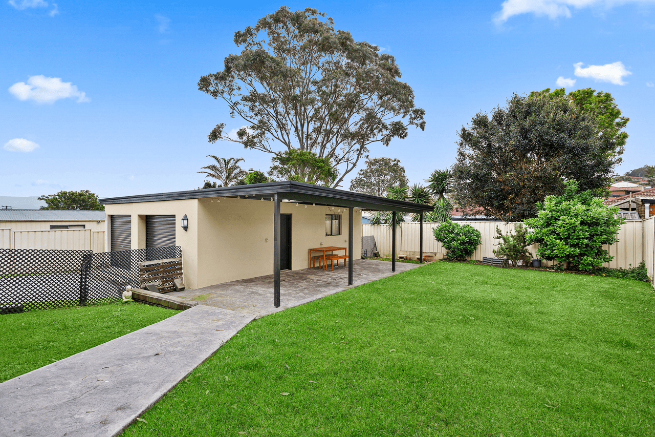 52 Roycroft Avenue, MOUNT WARRIGAL, NSW 2528