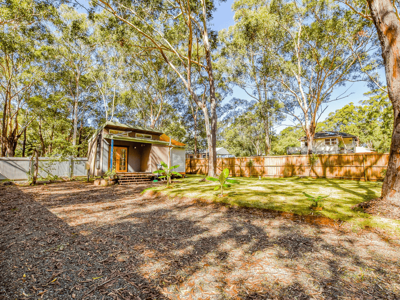 3 Glenfield Street,, RUSSELL ISLAND, QLD 4184