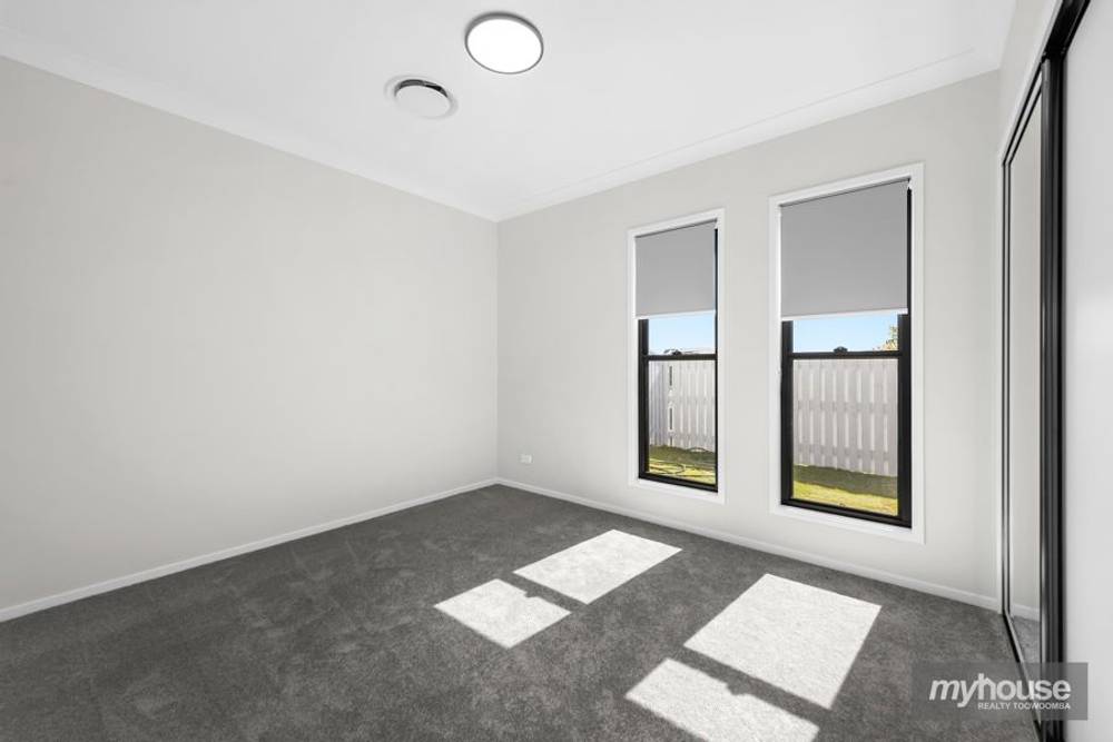 2/12 Guyana Court, DARLING HEIGHTS, QLD 4350