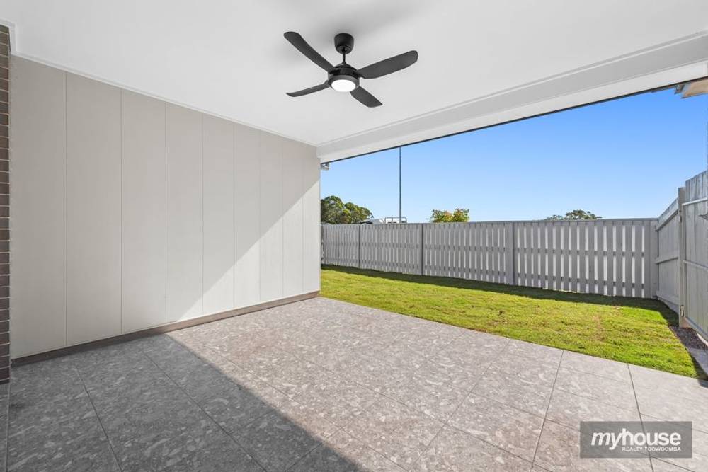 2/12 Guyana Court, DARLING HEIGHTS, QLD 4350