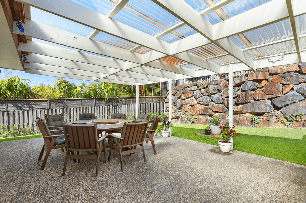 27 Heatons Crescent, PACIFIC PINES, QLD 4211