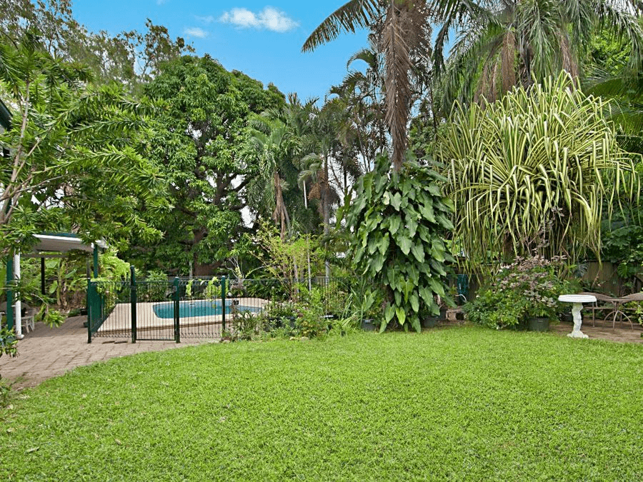 9 Water Street, MUNDINGBURRA, QLD 4812