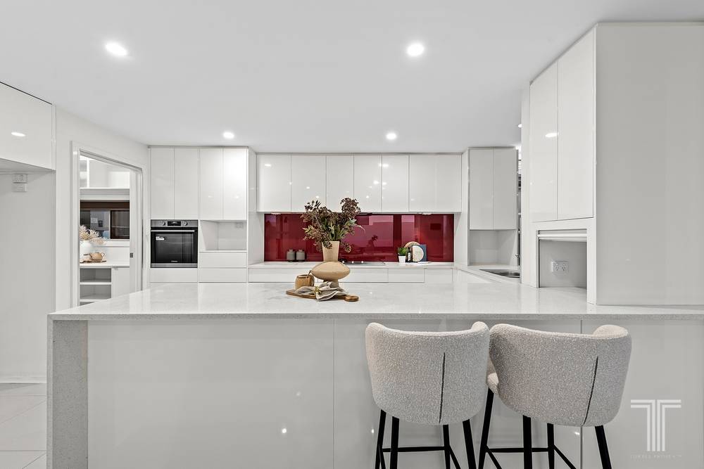 23 Nelson Place, Carindale, QLD 4152
