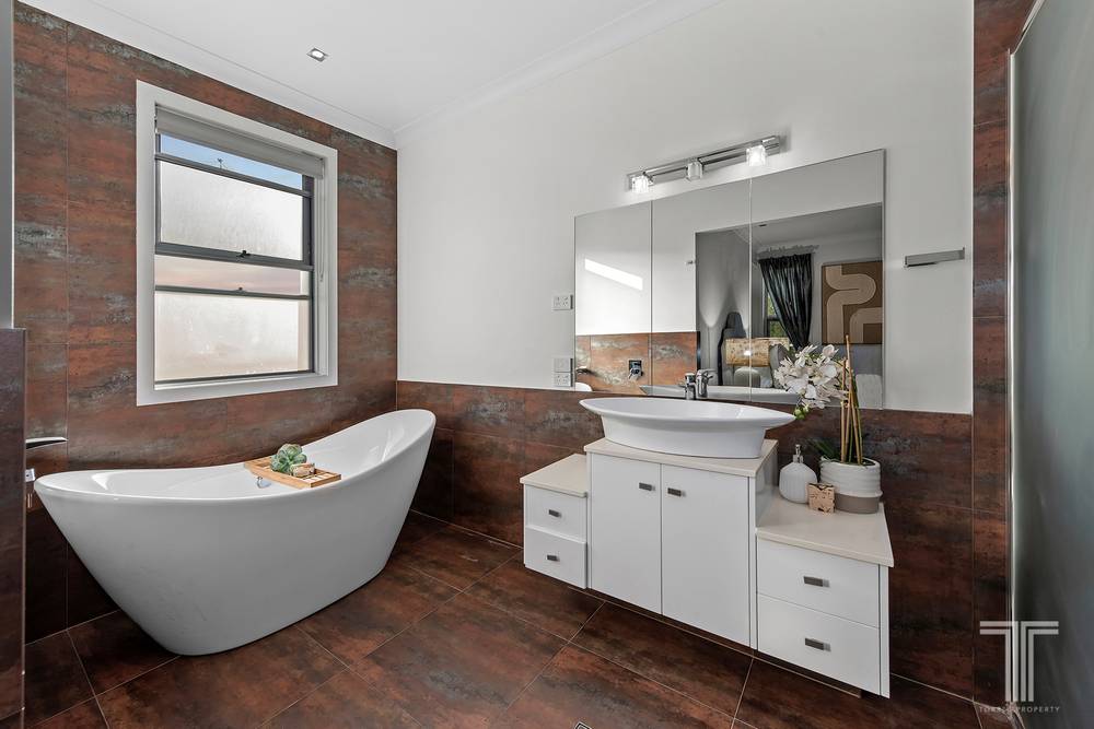 23 Nelson Place, Carindale, QLD 4152