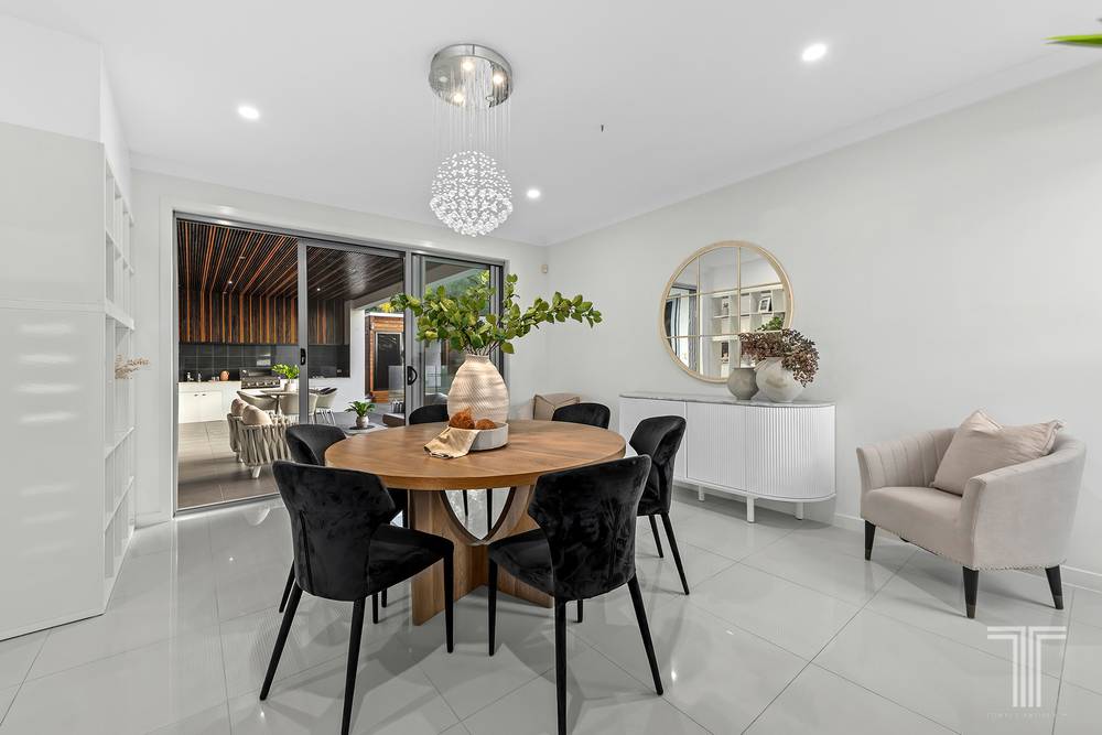23 Nelson Place, Carindale, QLD 4152