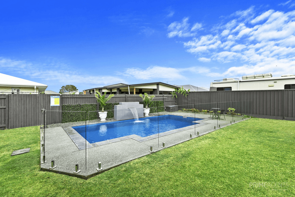 15 Signature Court, Urraween, QLD 4655