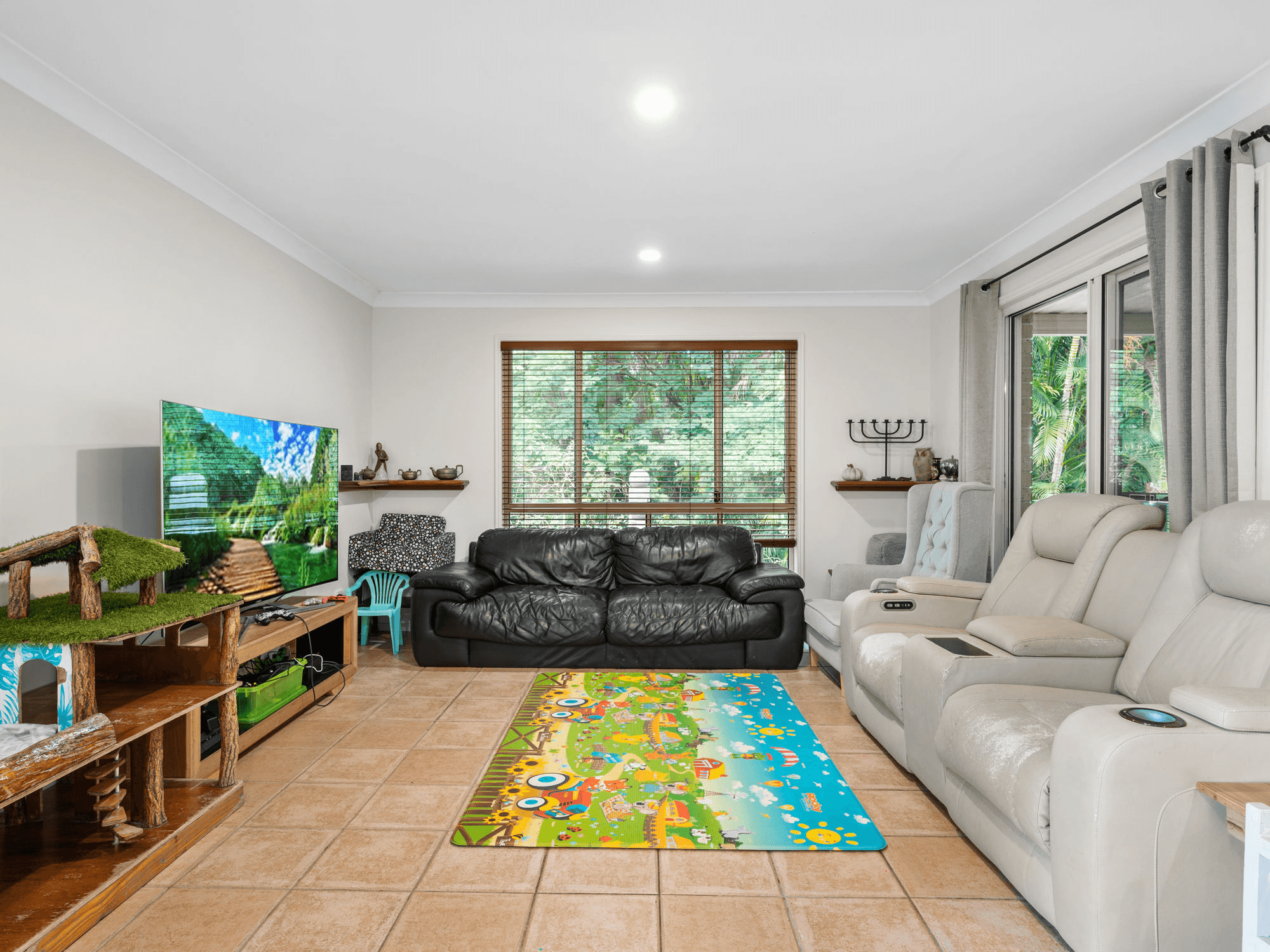 2-4 Lee Court, BAHRS SCRUB, QLD 4207