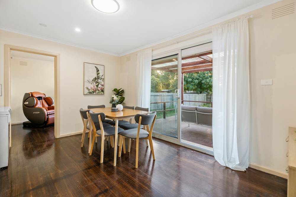 70 Barter Crescent, FOREST HILL, VIC 3131