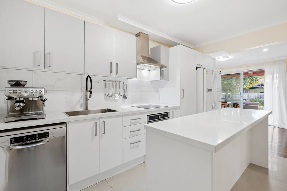 70 Barter Crescent, FOREST HILL, VIC 3131