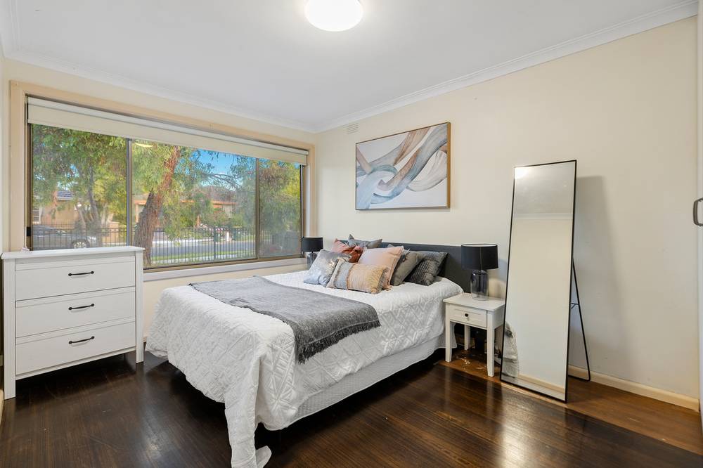 70 Barter Crescent, FOREST HILL, VIC 3131