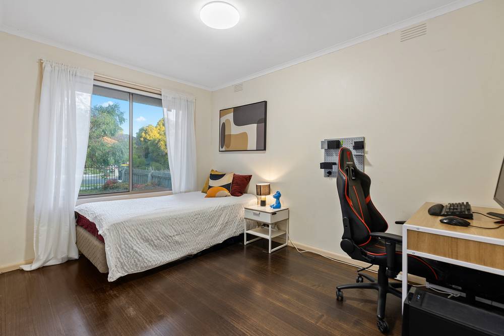 70 Barter Crescent, FOREST HILL, VIC 3131