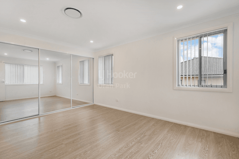 75A Richards Loop, ORAN PARK, NSW 2570