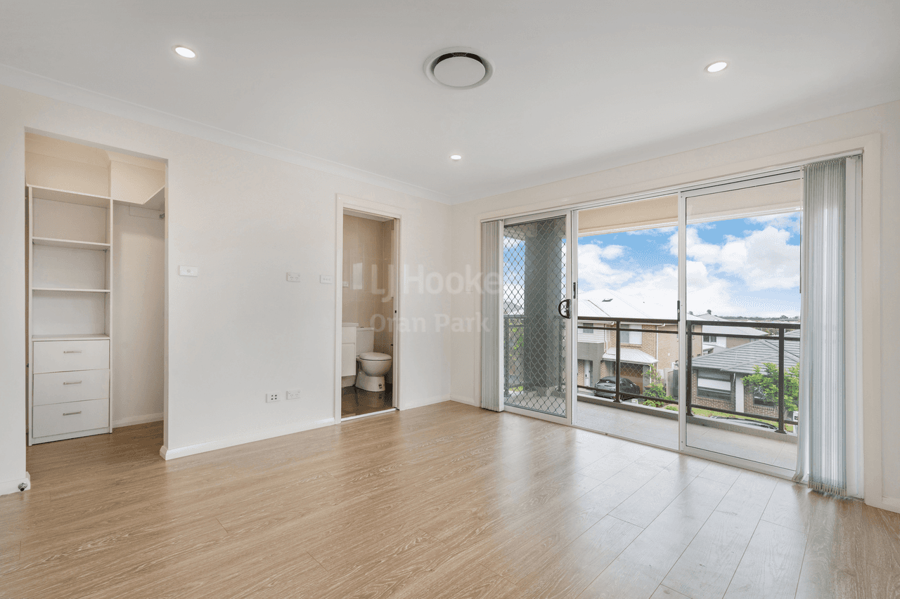 75A Richards Loop, ORAN PARK, NSW 2570