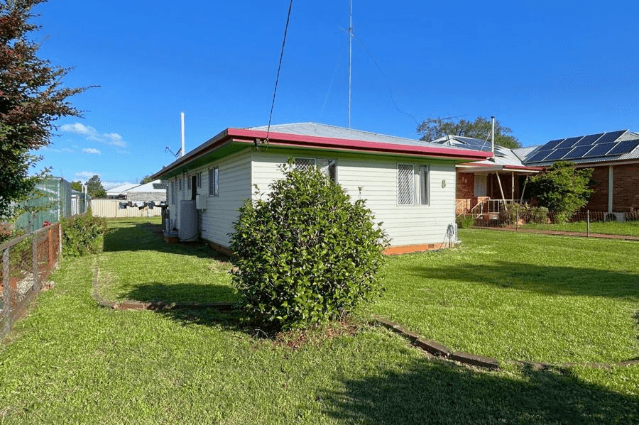 8 Ranfurly Street, NEWTOWN, QLD 4350