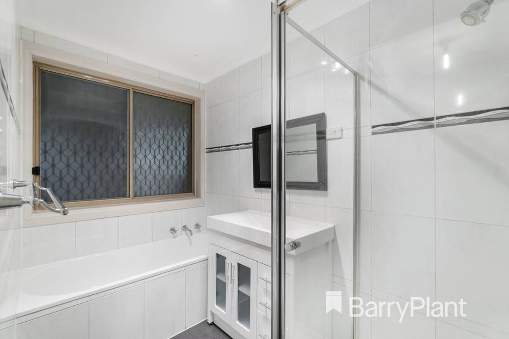 2/36 Branston Road, St Albans, VIC 3021