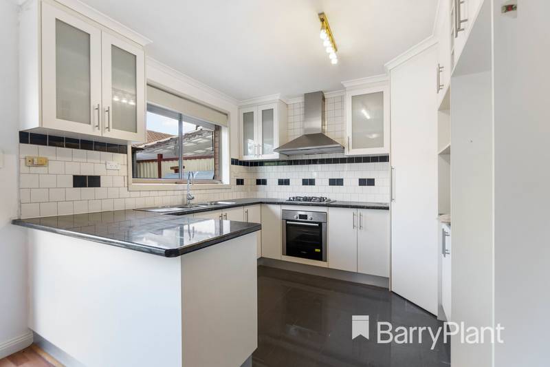 2/36 Branston Road, St Albans, VIC 3021